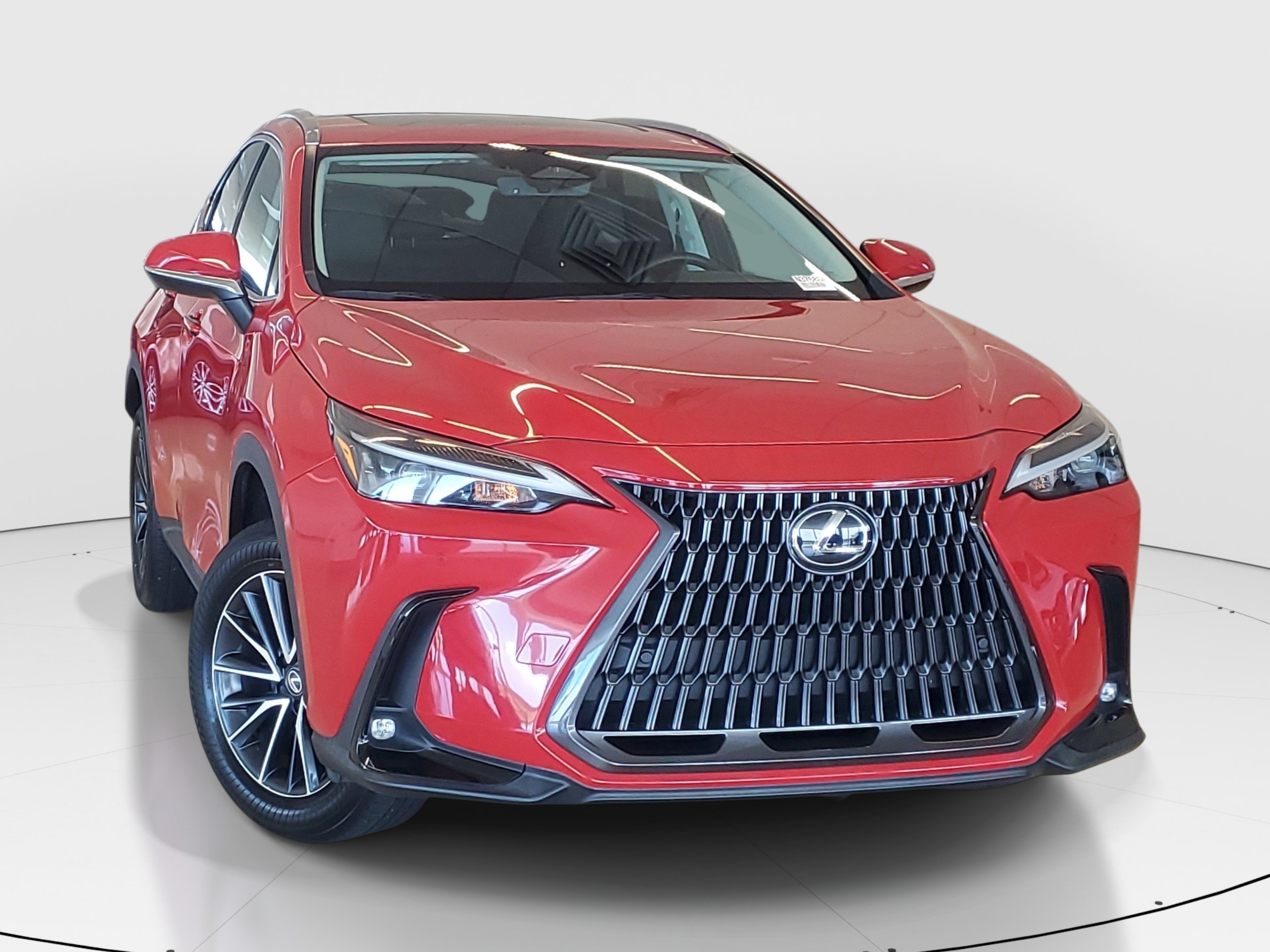 Used 2024 Lexus NX 250 FWD image 2