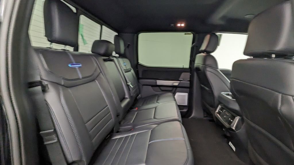 New 2025 Ford F350 Platinum w/ FX4 Off-Road Package image 37