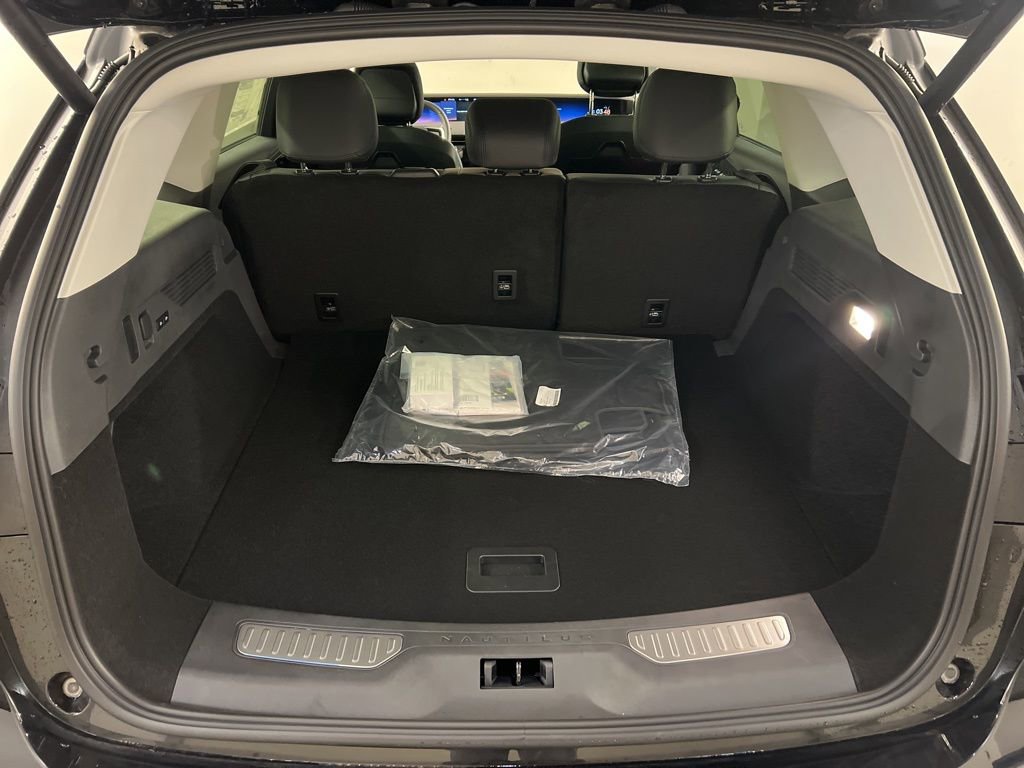 New 2026 Lincoln Nautilus Premier w/ Equipment Group 102A AWD/4WD image 37