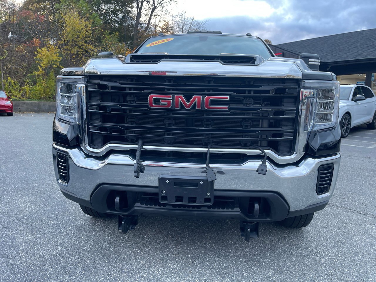 Used 2022 GMC Sierra 3500 Pro w/ Convenience Package image 2