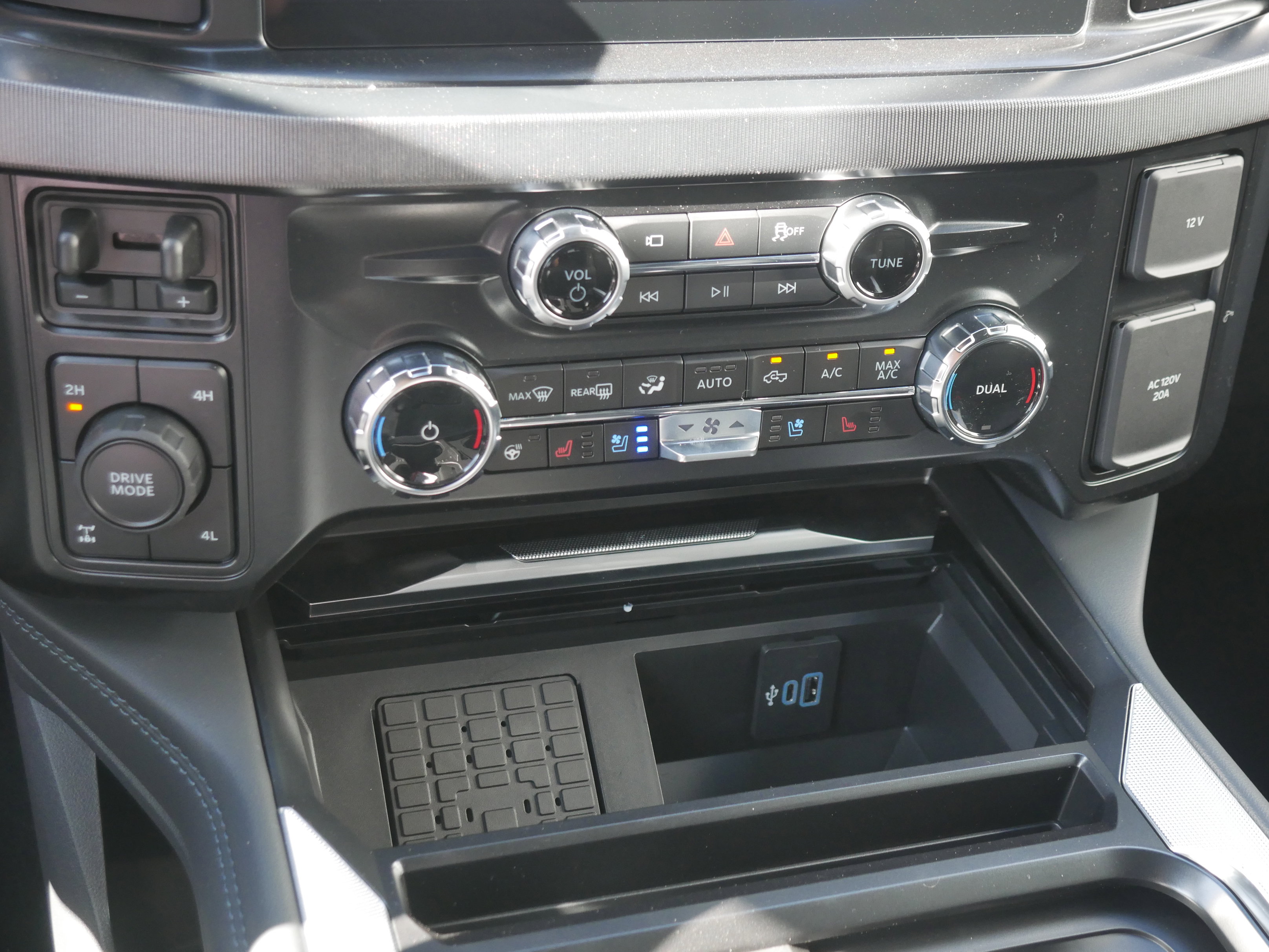 New 2026 Ford F350 Platinum image 16