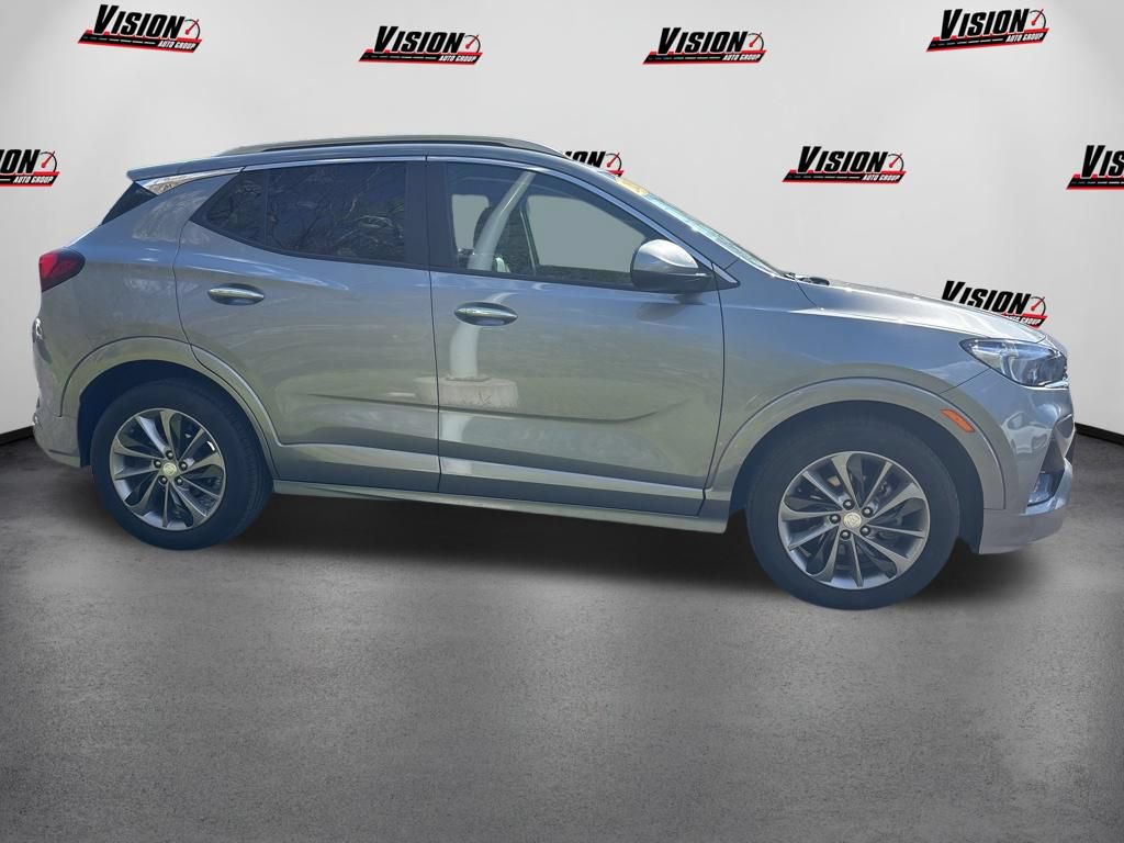 Used 2023 Buick Encore GX Select w/ Sport Touring Package FWD image 4