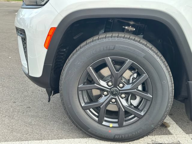 New 2027 Jeep Grand Cherokee Altitude AWD/4WD image 9