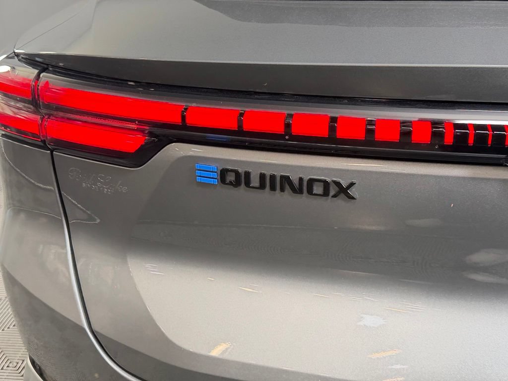 Used 2024 Chevrolet Equinox EV RS FWD image 13