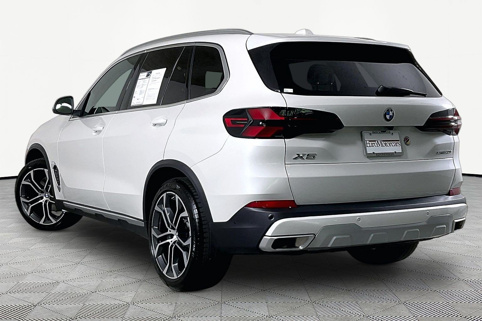 Used 2026 BMW X5 xDrive40i AWD/4WD image 5