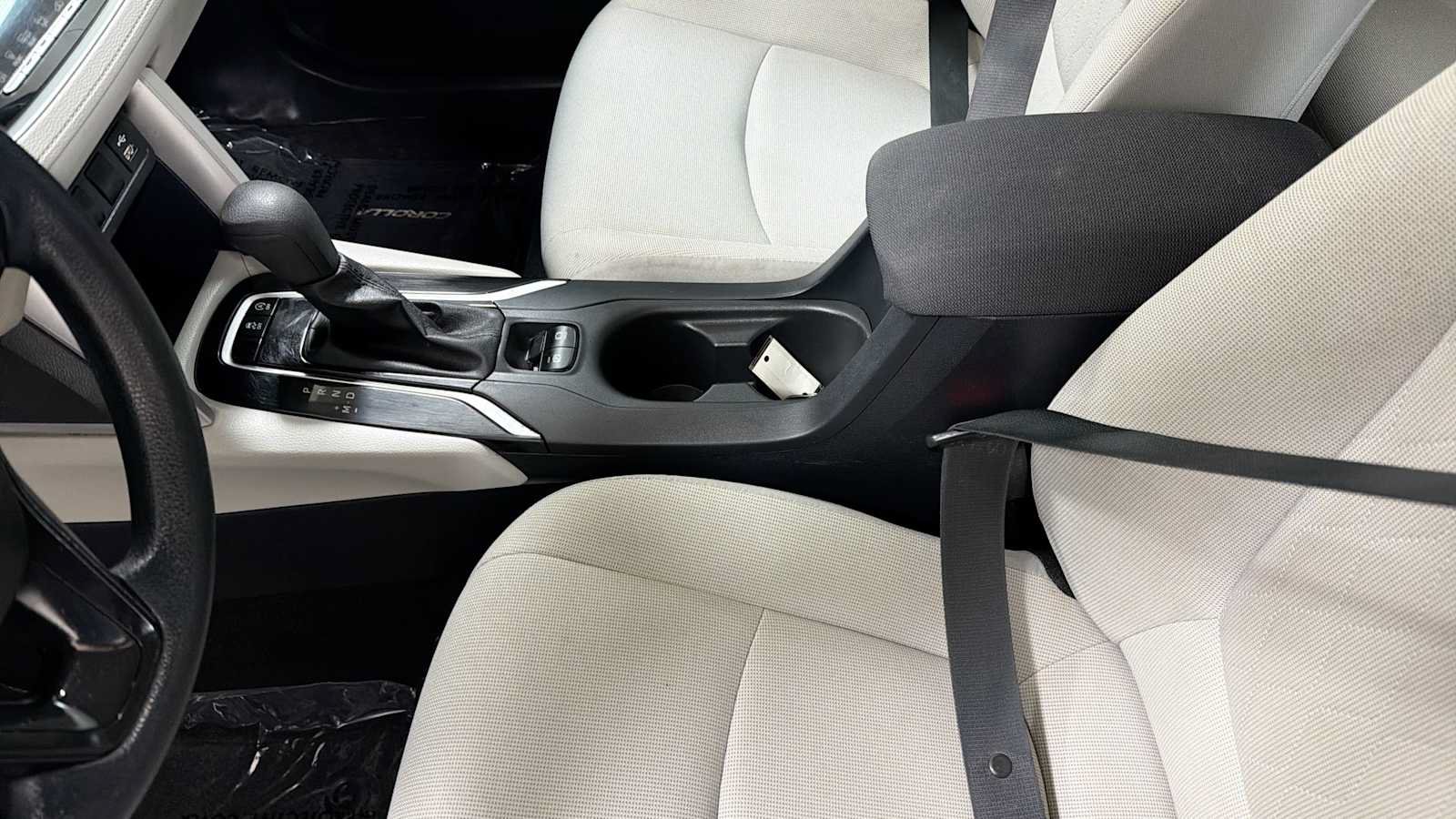 Certified 2022 Toyota Corolla Cross L FWD image 22