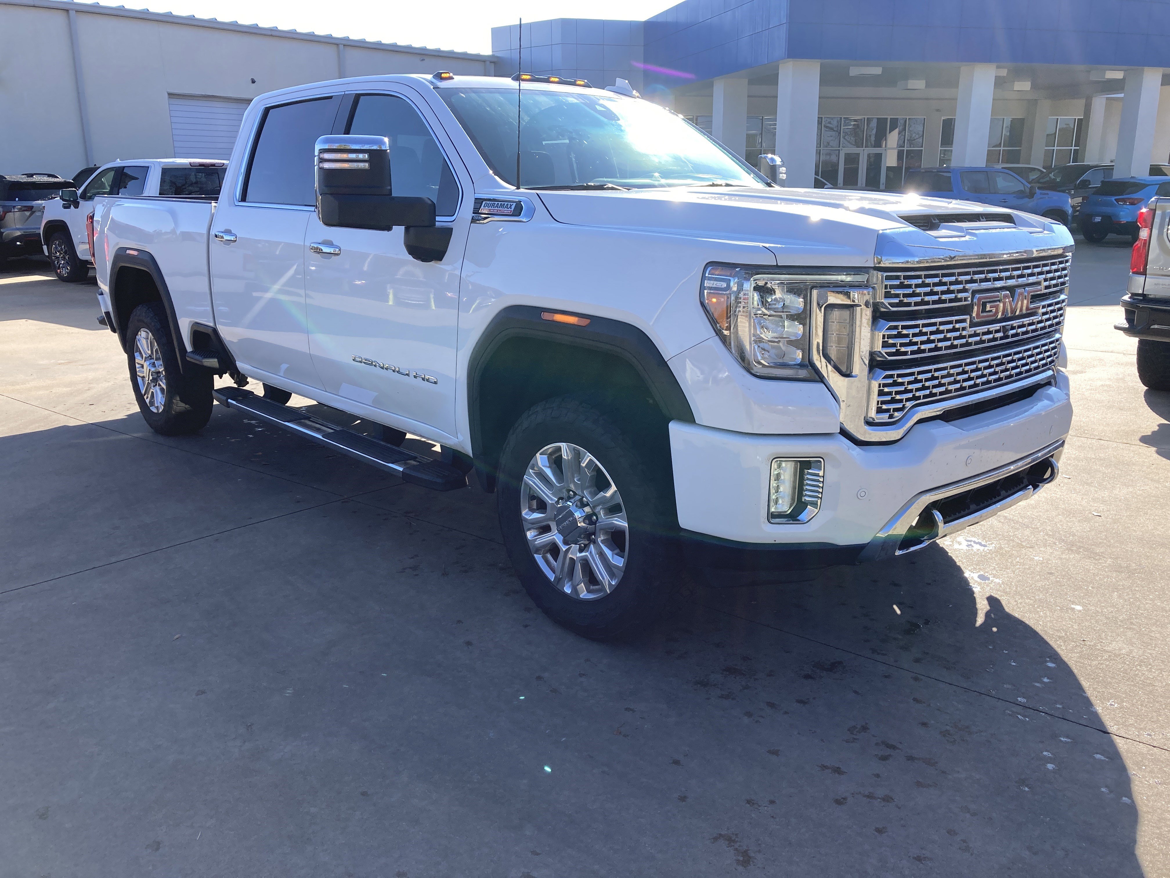 Used 2023 GMC Sierra 2500 Denali w/ Denali Ultimate Package image 3