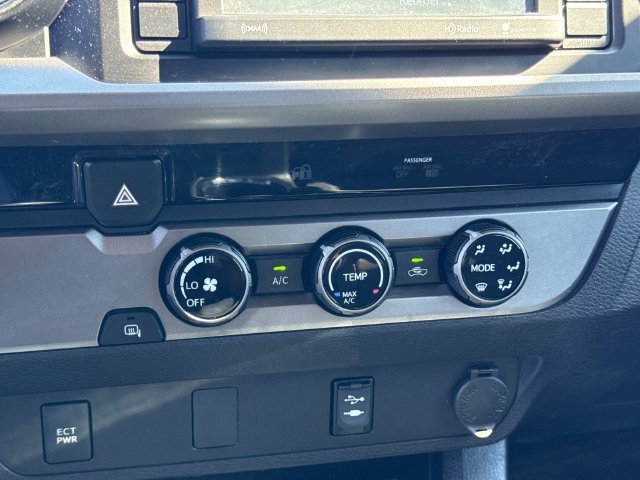 Used 2017 Toyota Tacoma SR5 w/ Tow Package RWD image 22