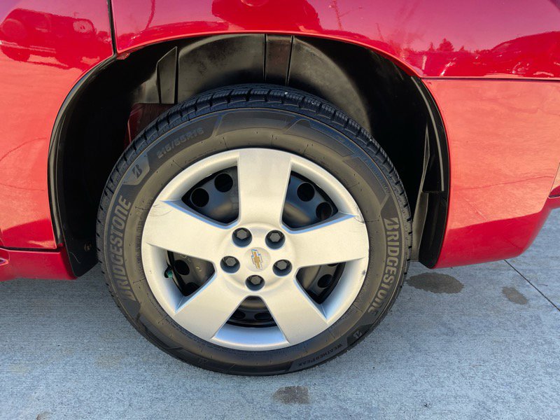 Used 2011 Chevrolet HHR LS image 16