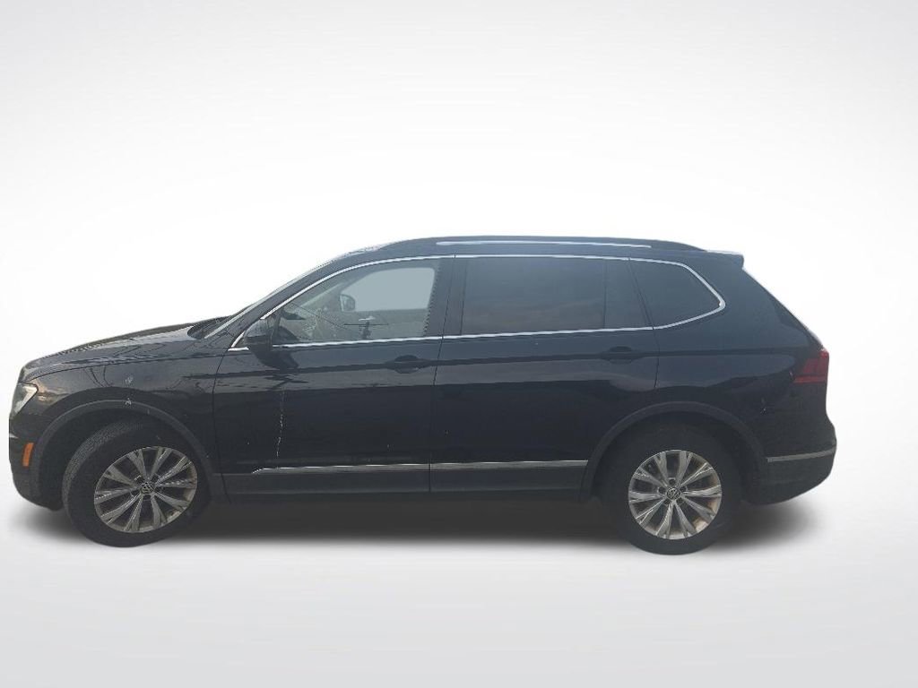 Used 2018 Volkswagen Tiguan SE AWD/4WD image 2