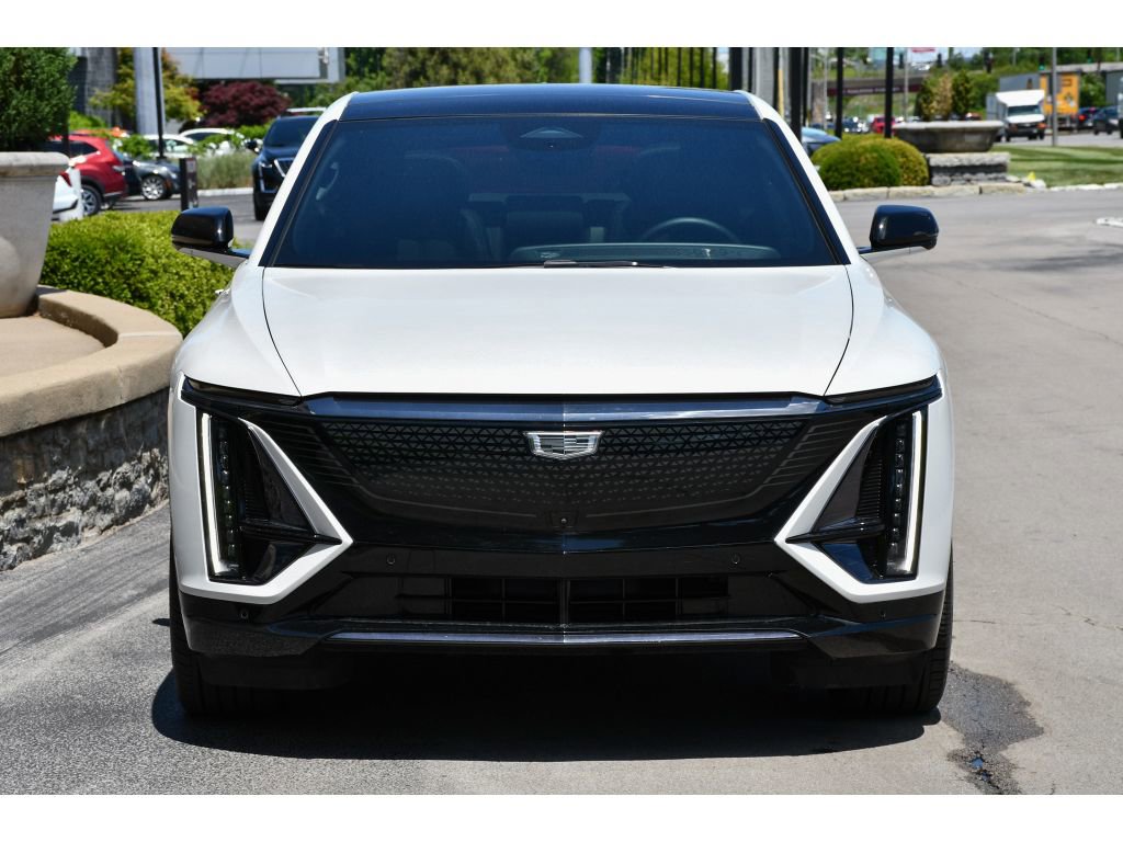 Certified 2024 Cadillac Lyriq Sport w/ LPO, Floor Liner Package AWD/4WD image 9