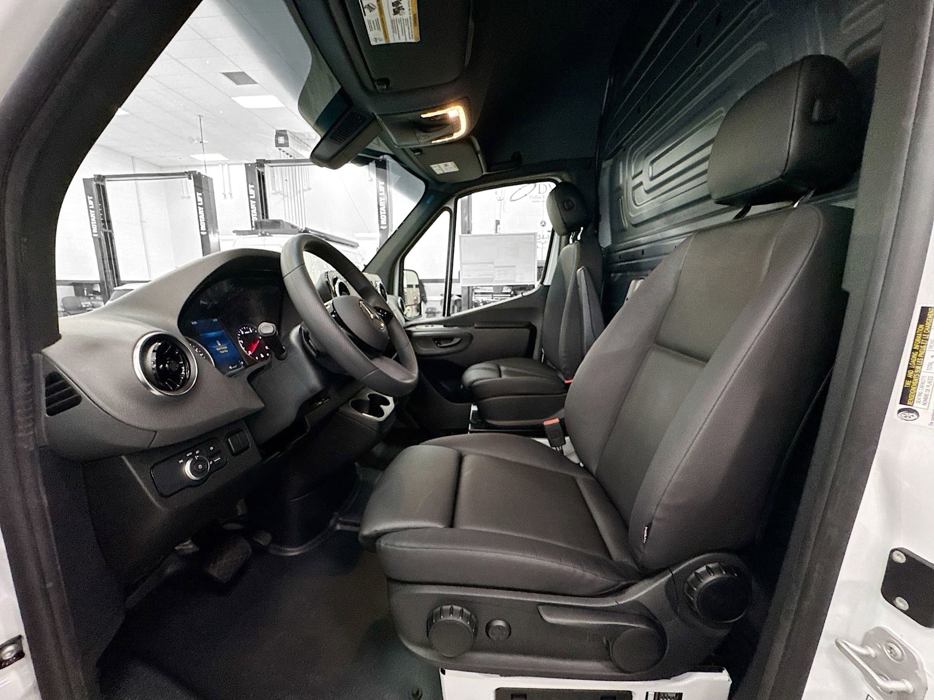Used 2026 Mercedes-Benz Sprinter 2500 image 21