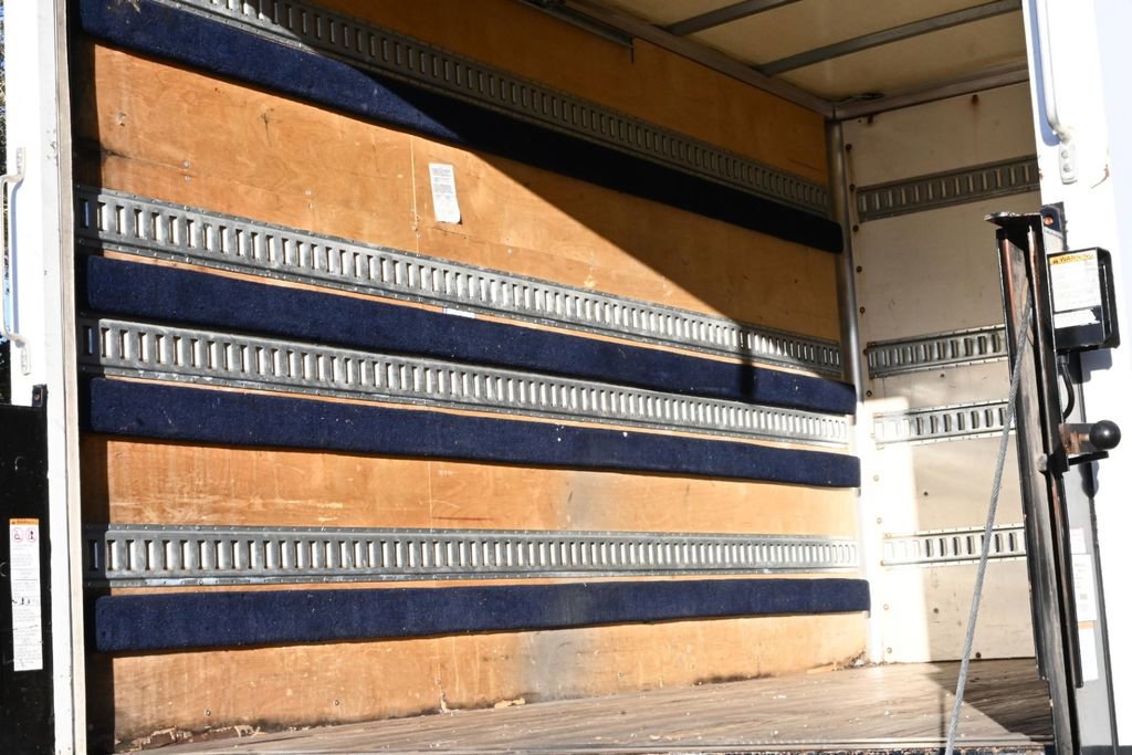 Used 2017 Chevrolet Express 3500 RWD image 27