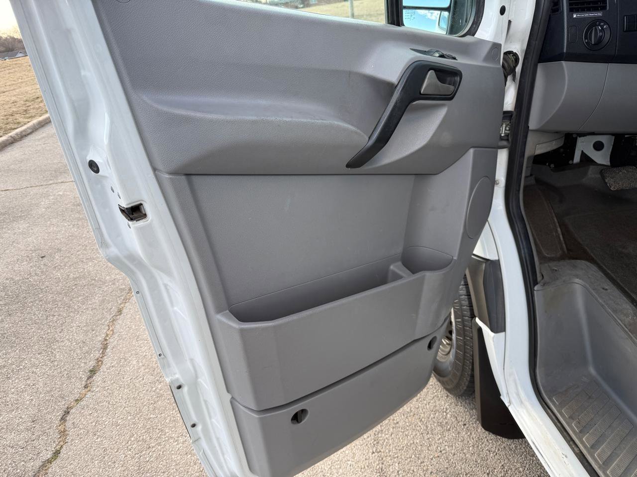 Used 2008 Dodge Sprinter 2500 w/ Rear Heater Group I image 12