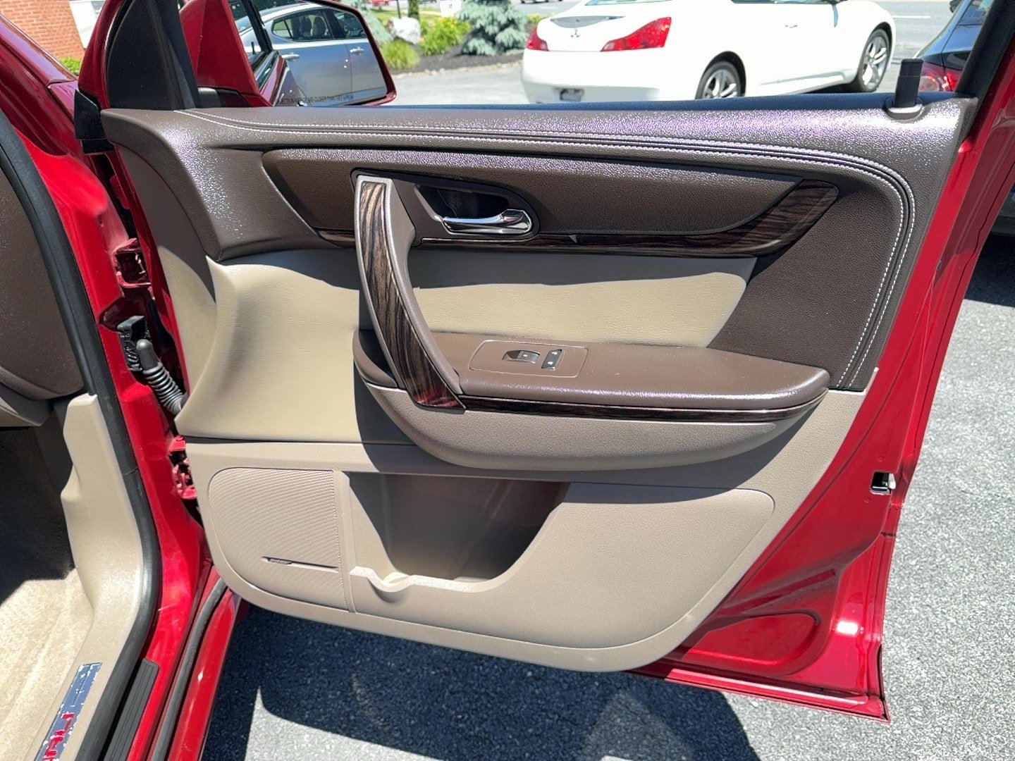 Used 2014 GMC Acadia Denali AWD/4WD image 25