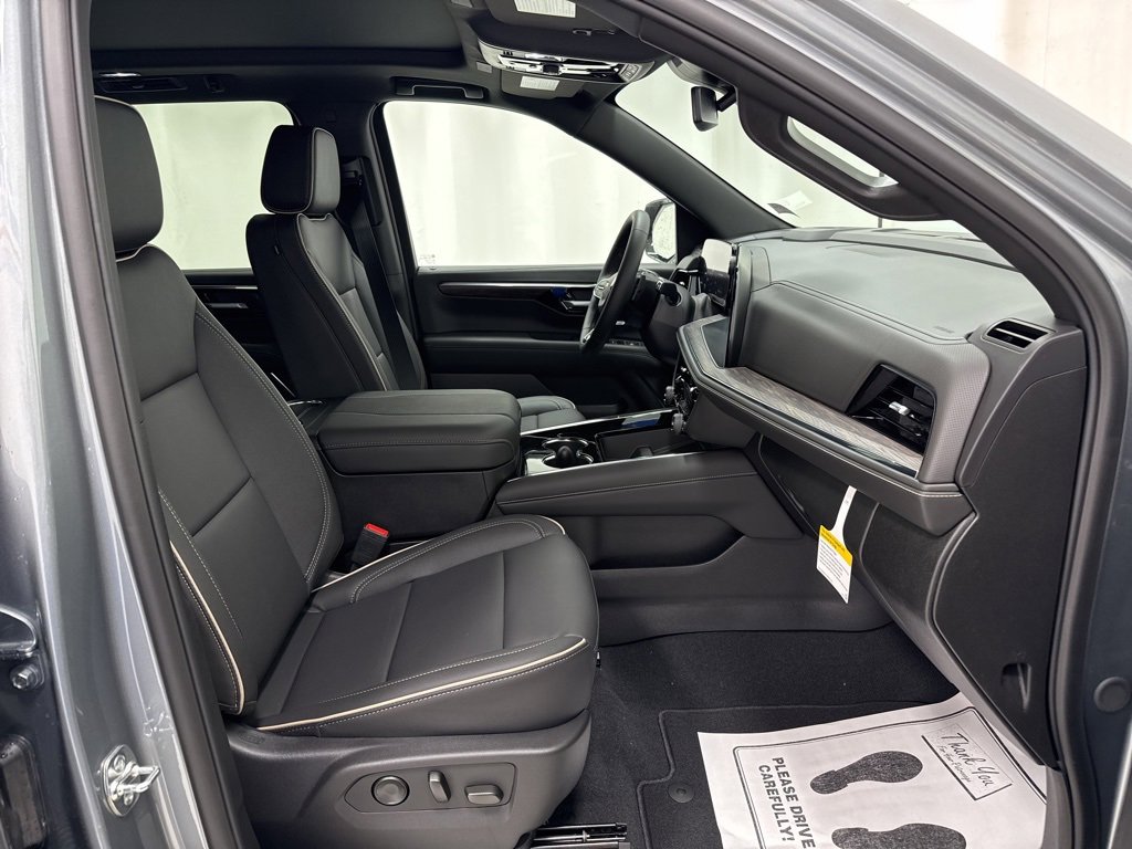 New 2026 Chevrolet Suburban Premier w/ Sun And Tow Package image 9
