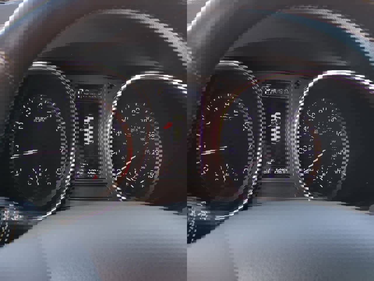 Used 2017 Hyundai Santa Fe Limited image 36