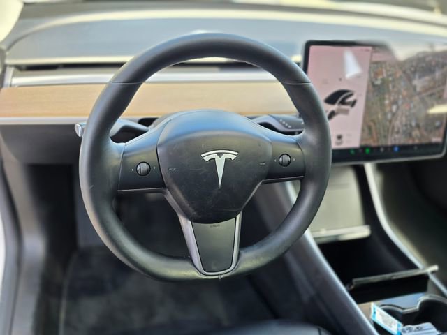 Used 2018 Tesla Model 3 Long Range image 16