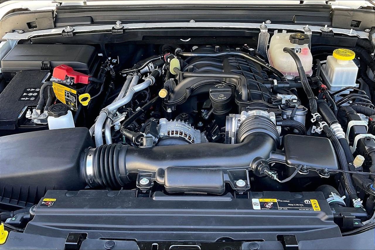 Certified 2022 Jeep Gladiator Sport image 37