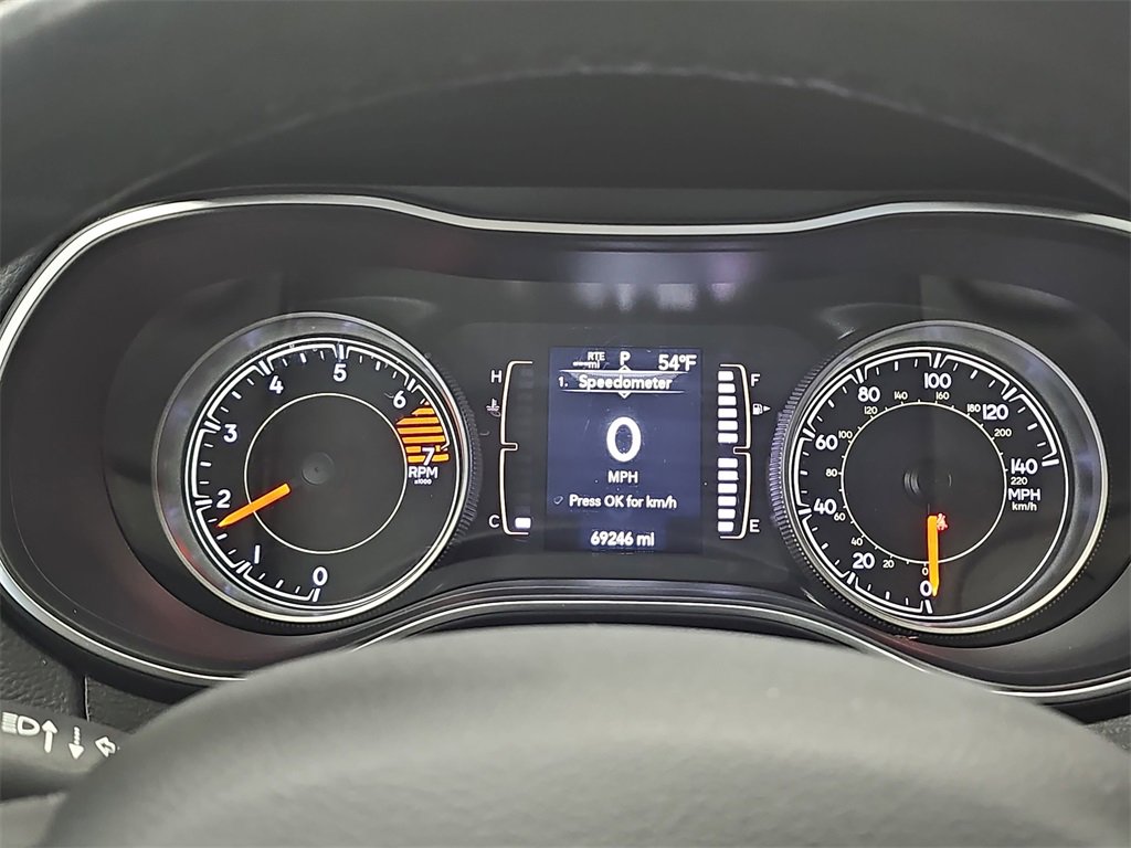 Used 2019 Jeep Cherokee Latitude w/ Cold Weather Group image 18