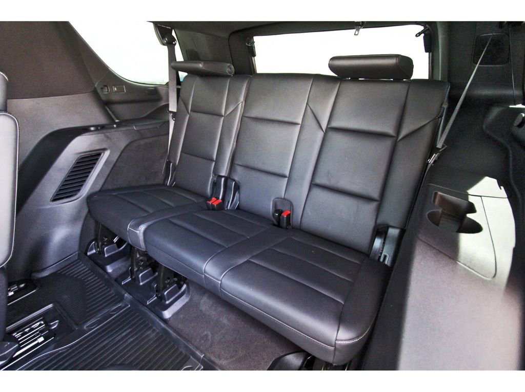 Certified 2025 Cadillac Escalade Luxury RWD image 13