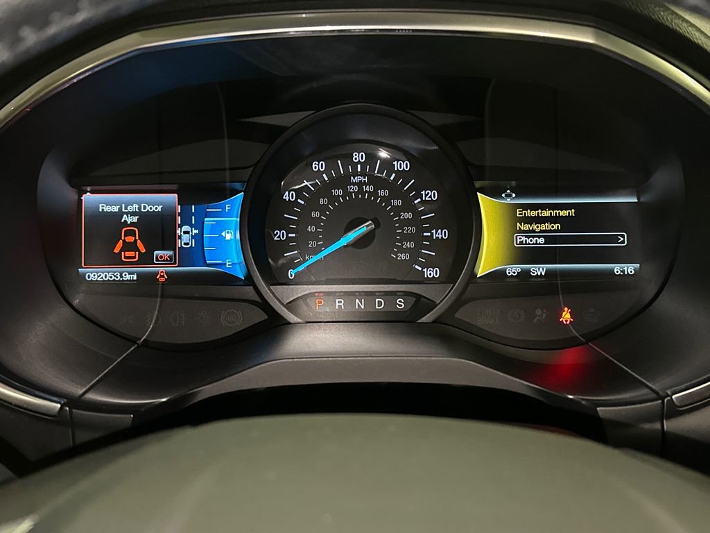 Used 2018 Ford Edge Titanium w/ Equipment Group 301A AWD/4WD image 26