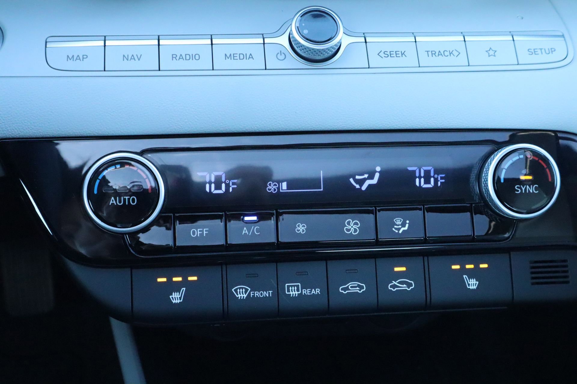 New 2026 Hyundai Elantra Limited image 15