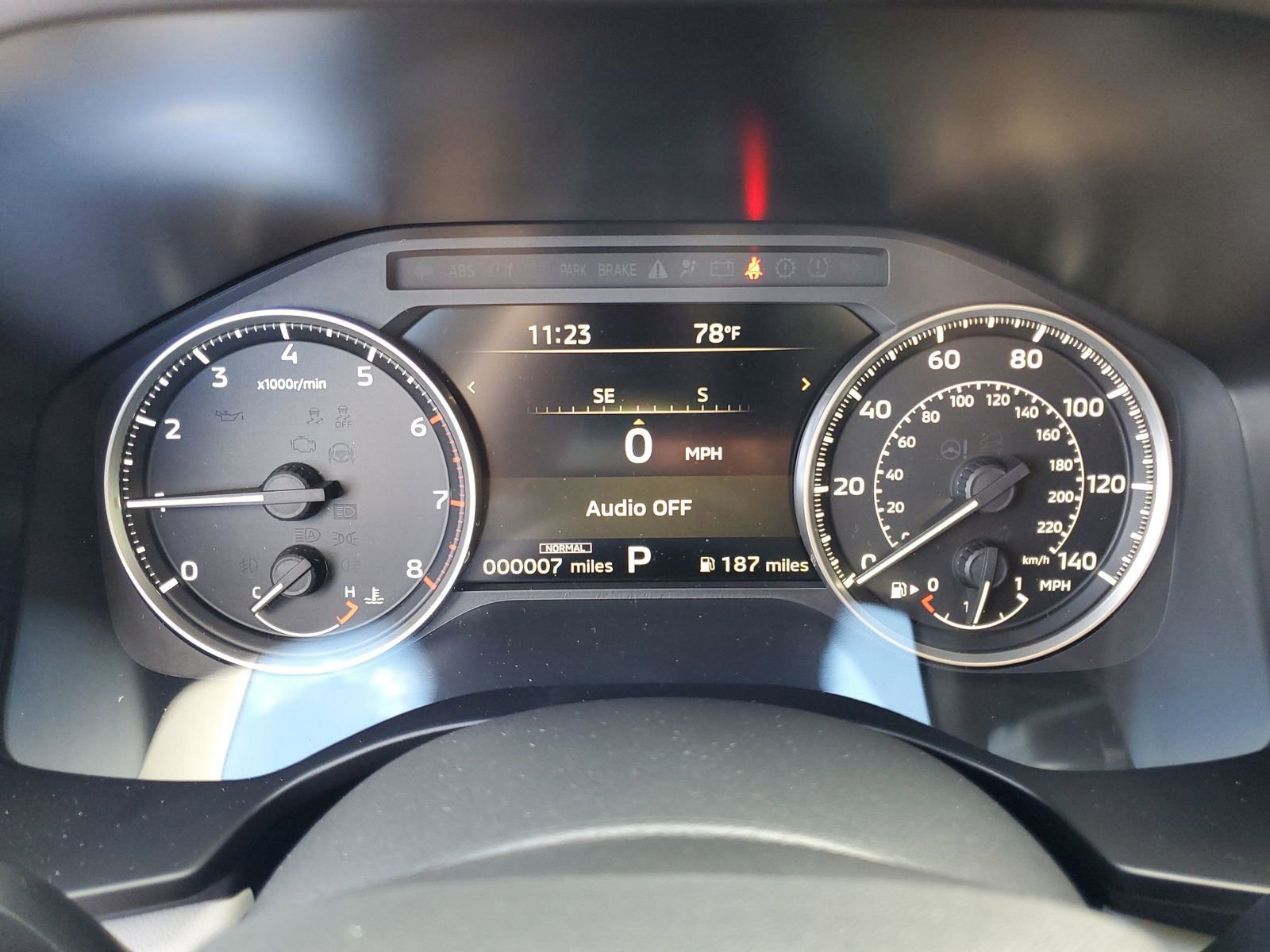 New 2025 Mitsubishi Outlander SE image 13