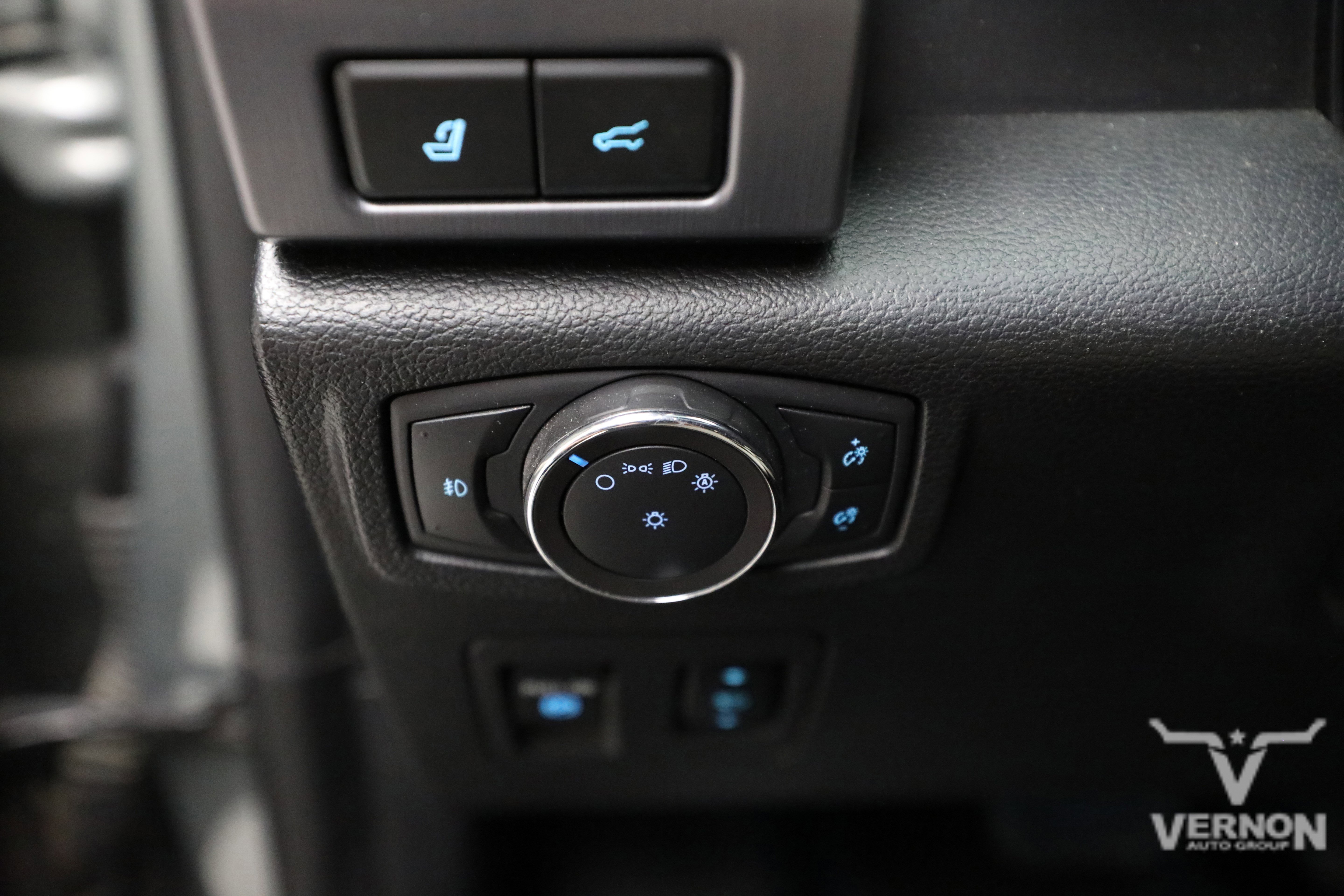 Used 2019 Ford Expedition Platinum image 18