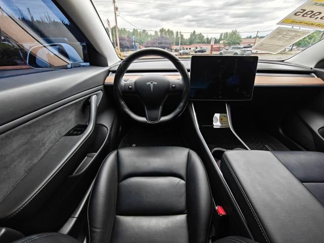 Used 2019 Tesla Model 3 Mid Range image 12