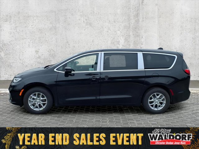 New 2026 Chrysler Pacifica Select image 4