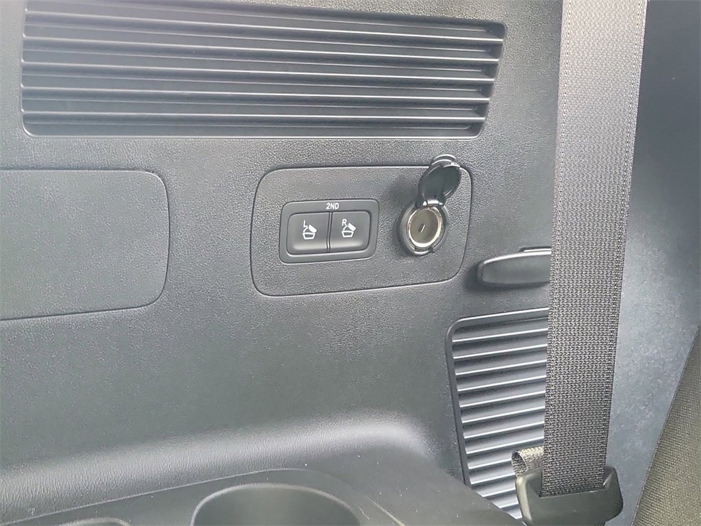 Used 2025 Kia Sorento LX image 15