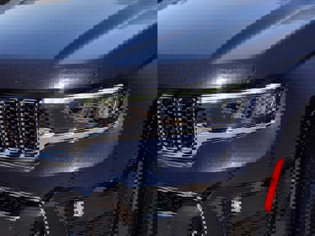 Certified 2022 Jeep Grand Cherokee L Overland w/ Luxury Tech Group IV image 8