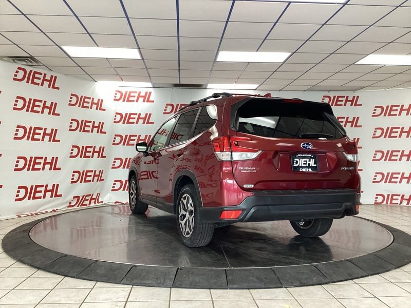 Used 2019 Subaru Forester Premium AWD/4WD image 5