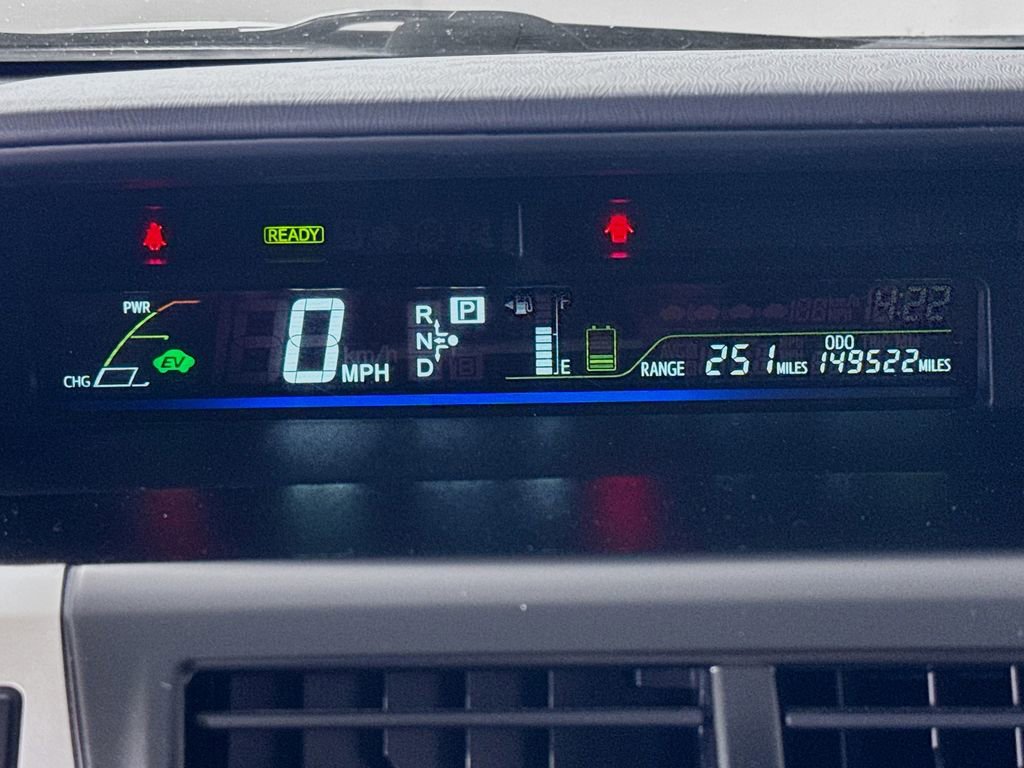 Used 2014 Toyota Prius V Three FWD image 12