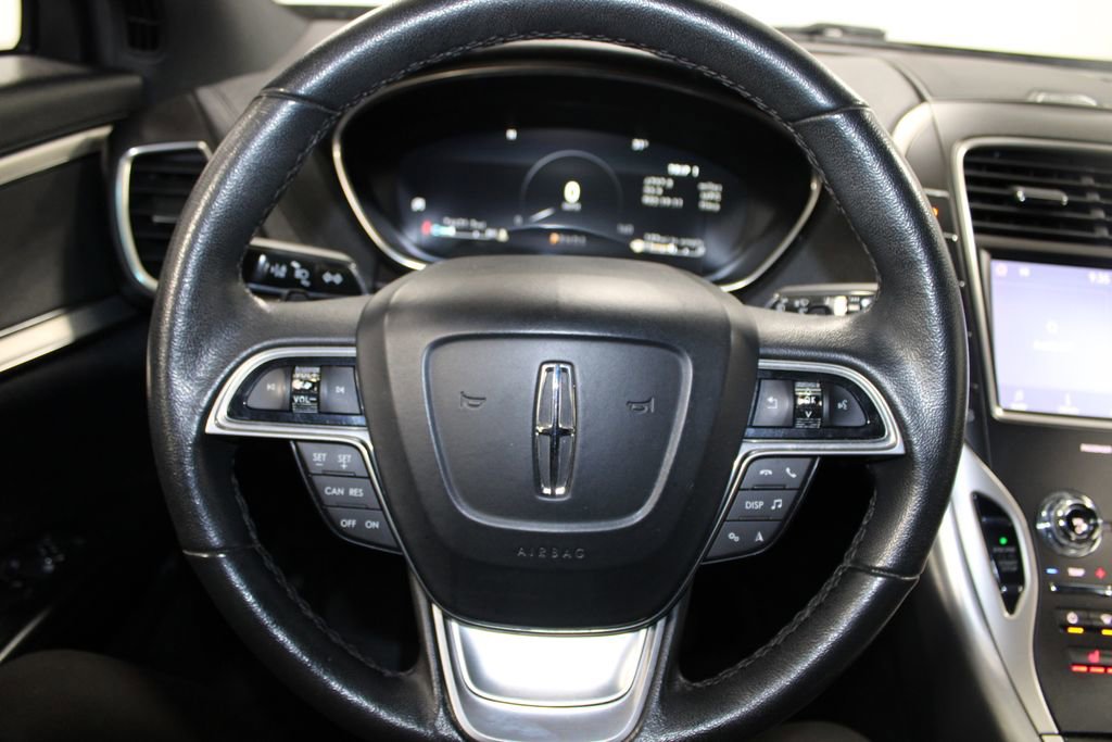 Used 2020 Lincoln Nautilus FWD image 37