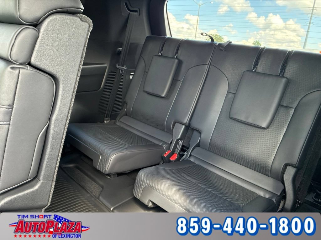 Used 2023 Lexus LX 600 4WD w/ Appearance Package image 19