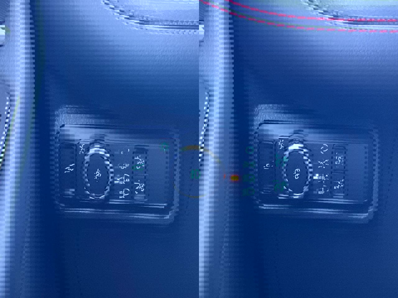 New 2026 Ford Explorer ST-Line w/ ST-Line Street Pack image 14