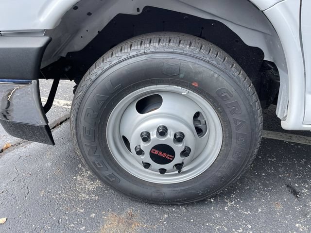 New 2025 GMC Savana 3500 w/ Power Convenience Package RWD image 6