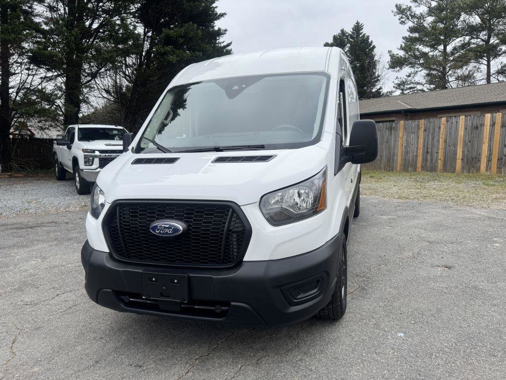 Used 2023 Ford Transit 250 250 Van RWD image 2