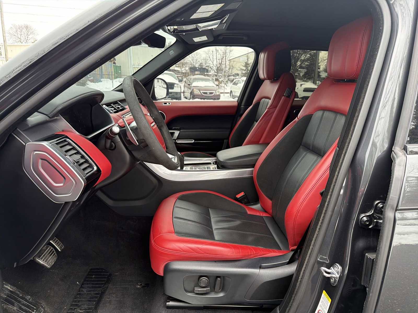 Used 2020 Land Rover Range Rover Sport HST image 11