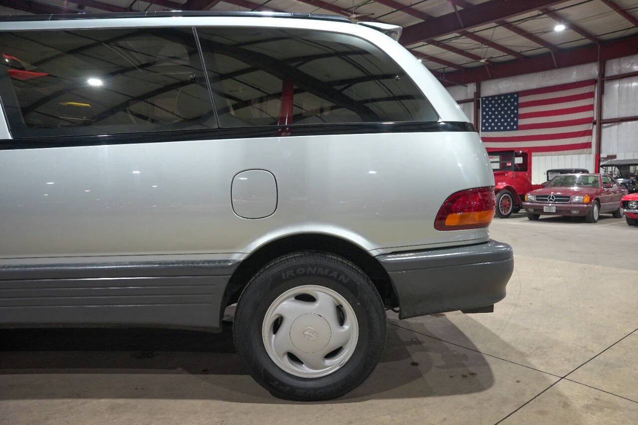 Used 1992 Toyota Previa LE RWD image 5