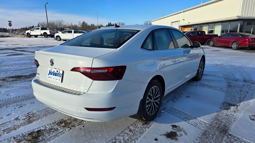 Used 2021 Volkswagen Jetta SE w/ SE Cold Weather Package image 5
