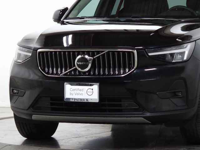 Certified 2023 Volvo XC40 B5 Plus w/ Protection Package Premier image 4
