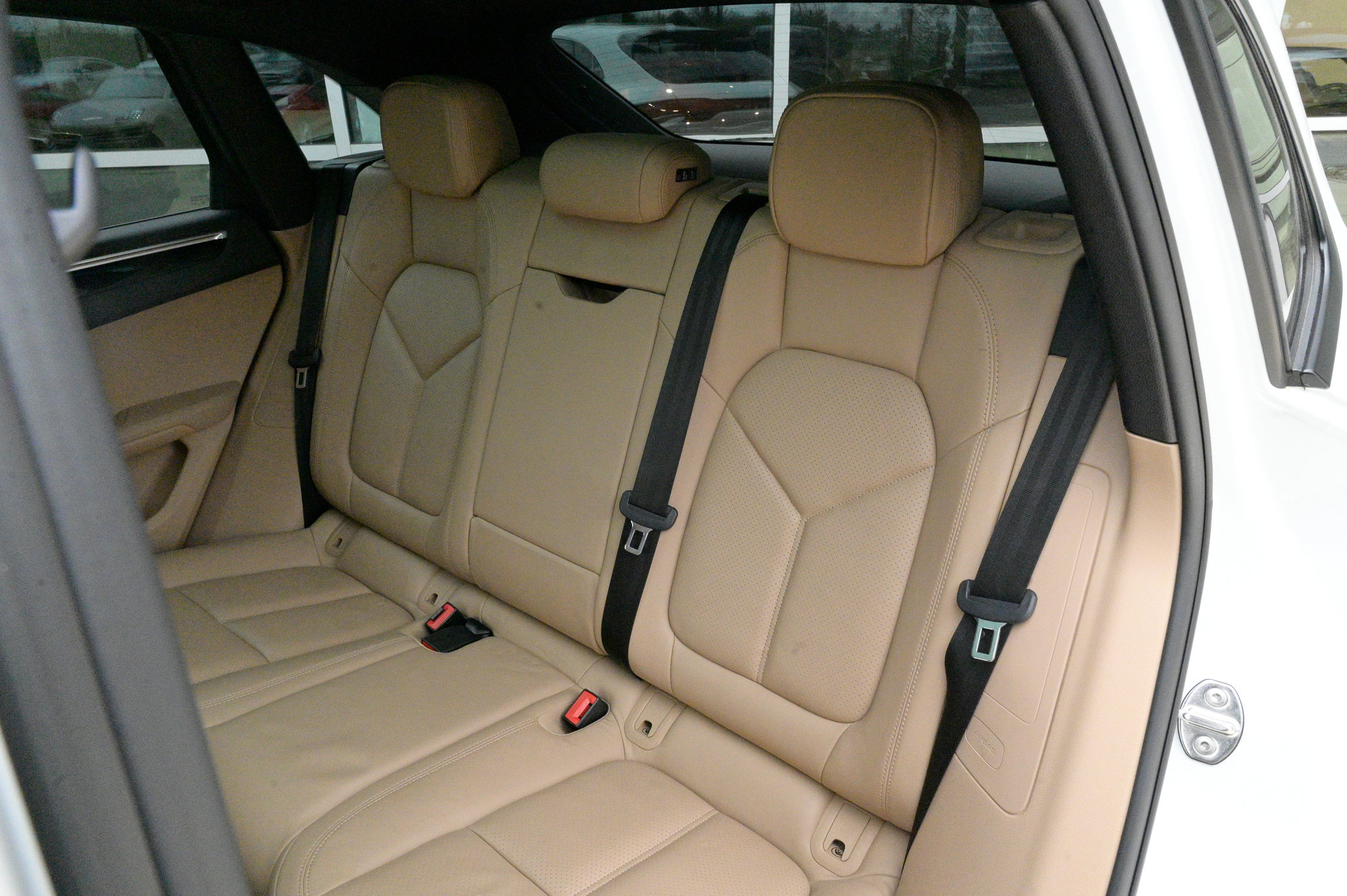 Used 2020 Porsche Macan image 39