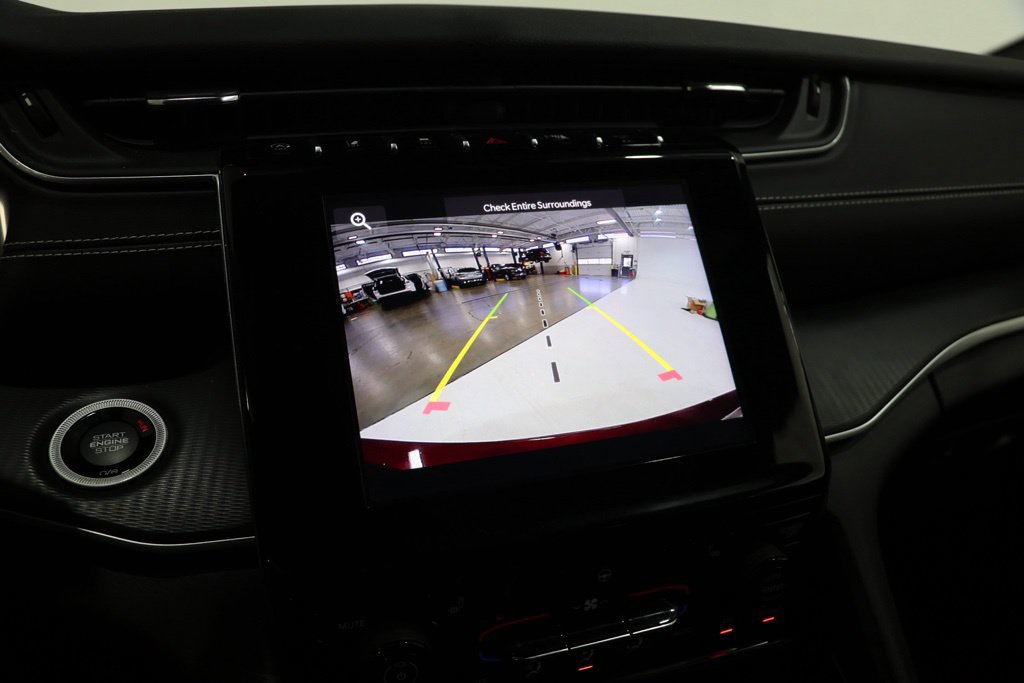 Used 2023 Jeep Grand Cherokee L Laredo AWD/4WD image 25