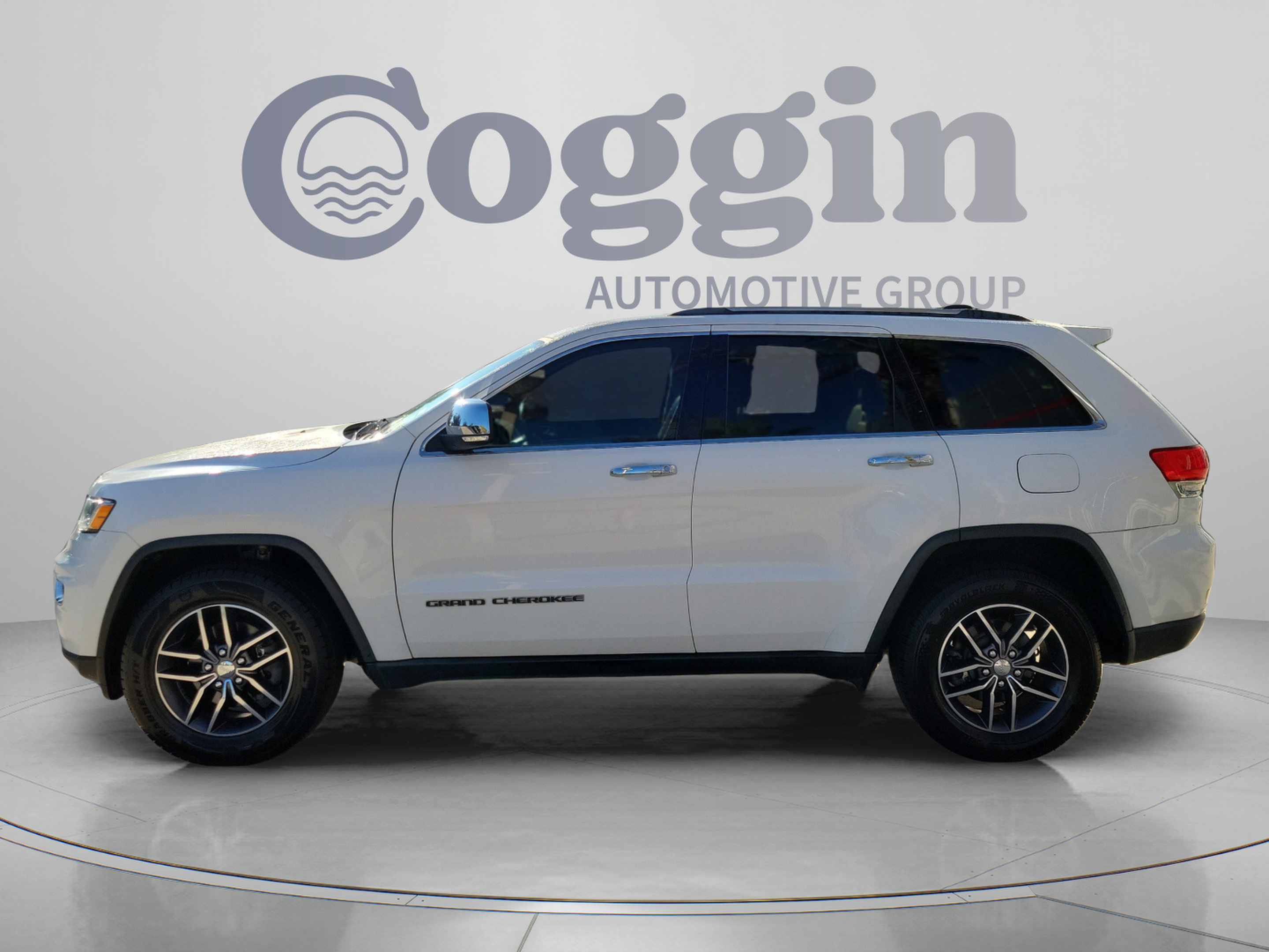 Used 2018 Jeep Grand Cherokee Limited w/ Trailer Tow Group IV AWD/4WD image 2