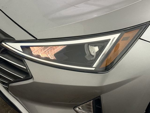 Used 2020 Hyundai Elantra SEL FWD image 15