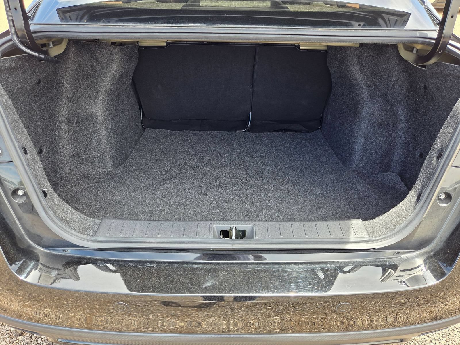 Used 2022 Nissan Versa S FWD image 6