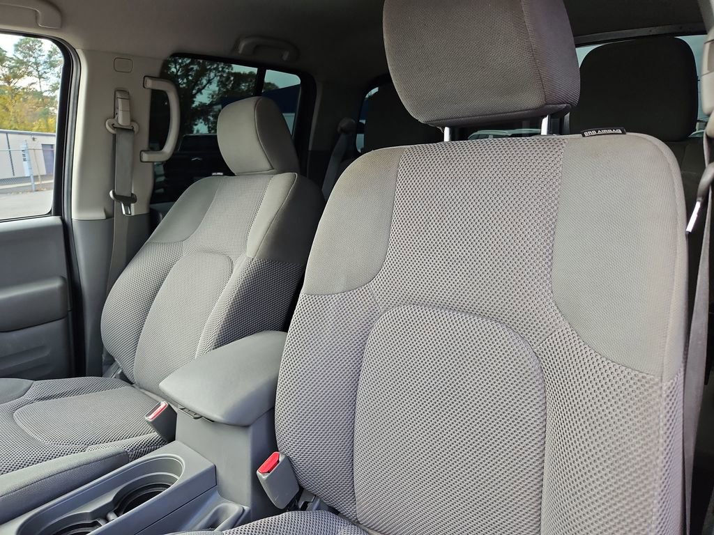 Used 2019 Nissan Frontier SV image 21